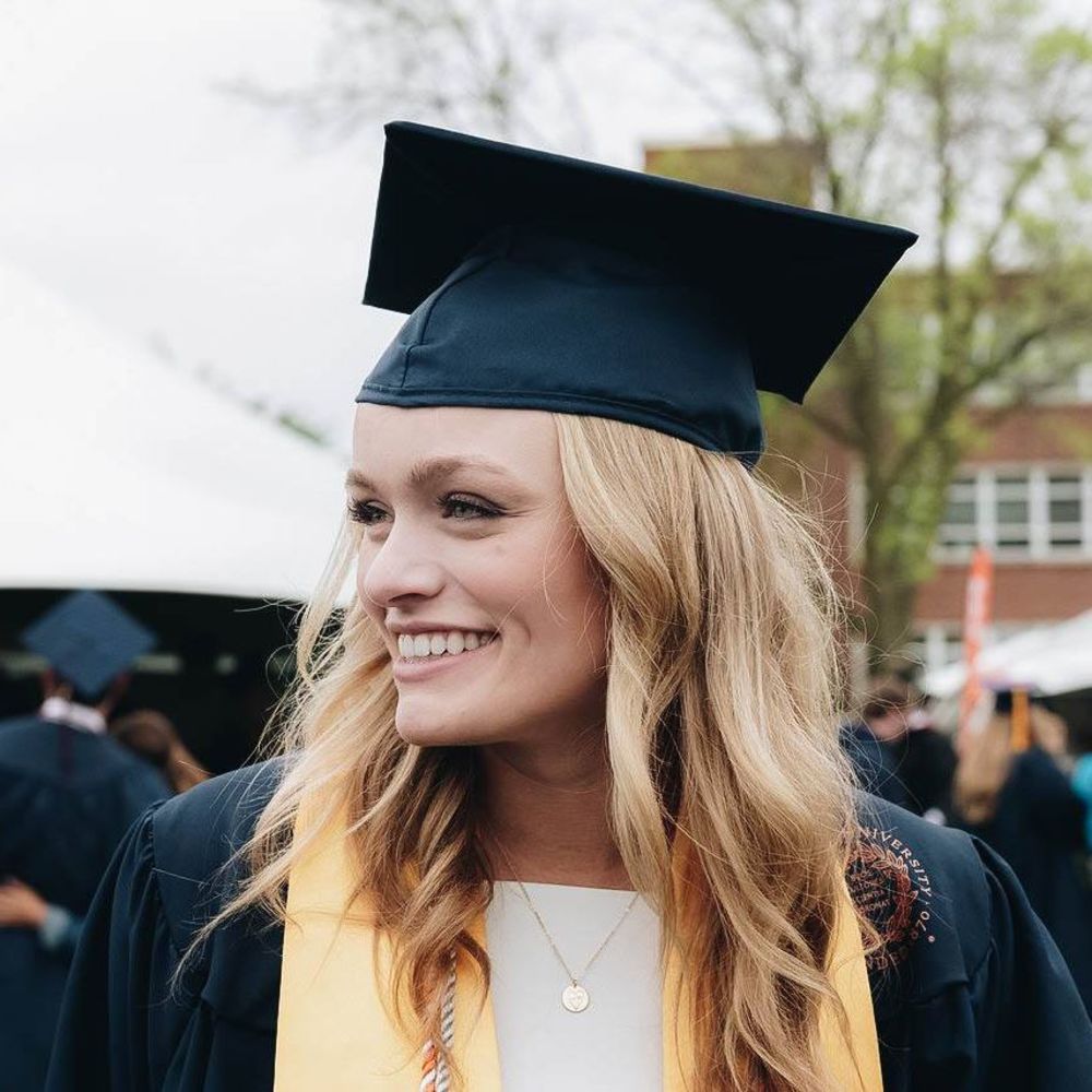 Meet your Posher, Emily